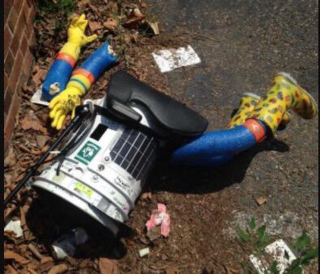 Illustration for article titled Vloggers Faked a Surveillance Video, But Did They Destroy hitchBOT?